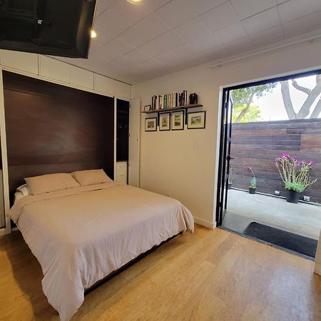 Venice Beach Studio With Large Private Patio Steps To The Beach 로스앤젤레스 외부 사진