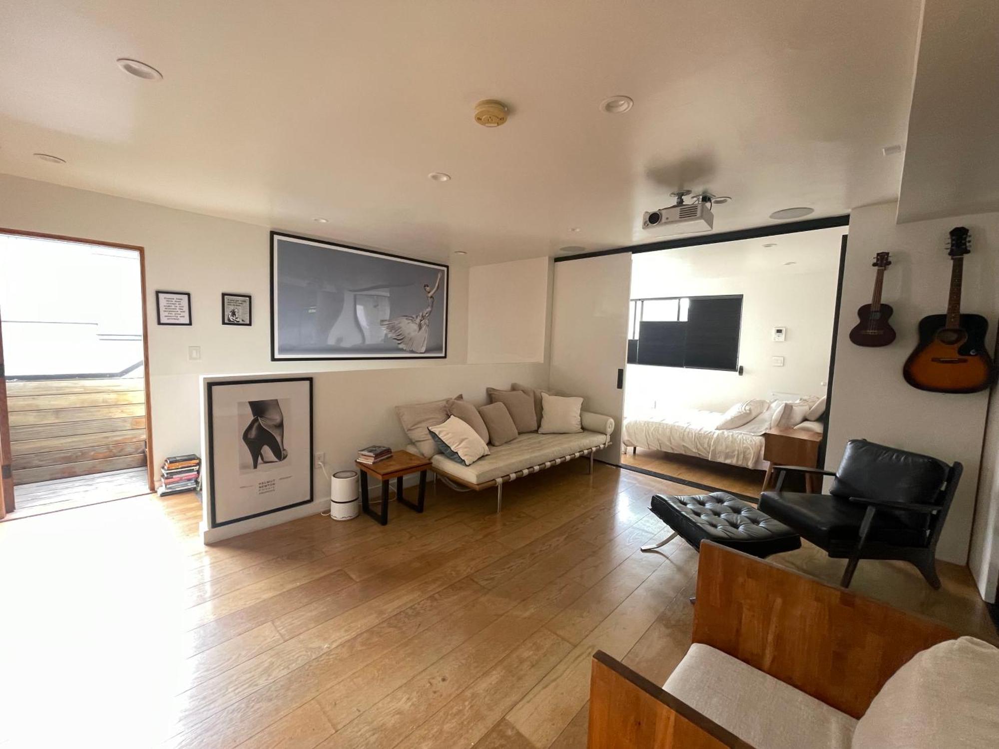 Venice Beach Studio With Large Private Patio Steps To The Beach 로스앤젤레스 외부 사진