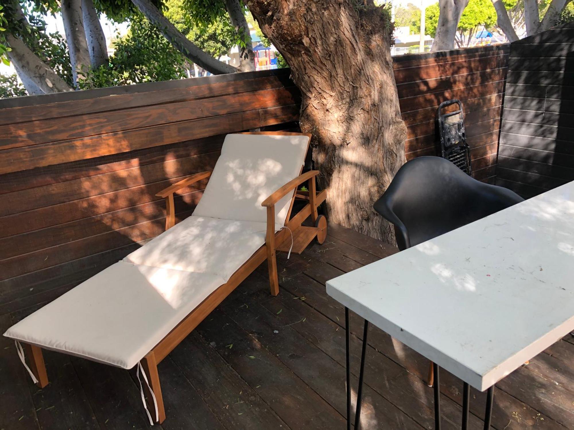 Venice Beach Studio With Large Private Patio Steps To The Beach 로스앤젤레스 외부 사진