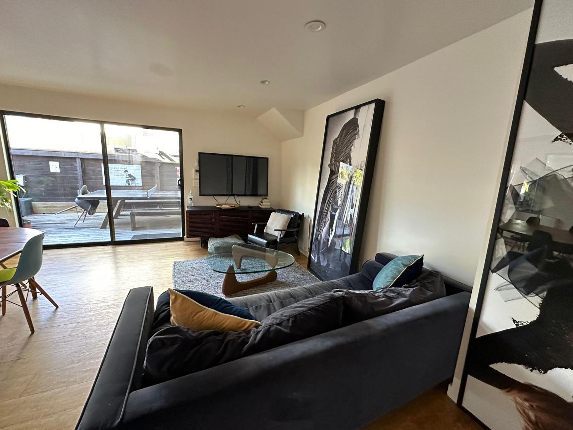 Venice Beach Studio With Large Private Patio Steps To The Beach 로스앤젤레스 외부 사진