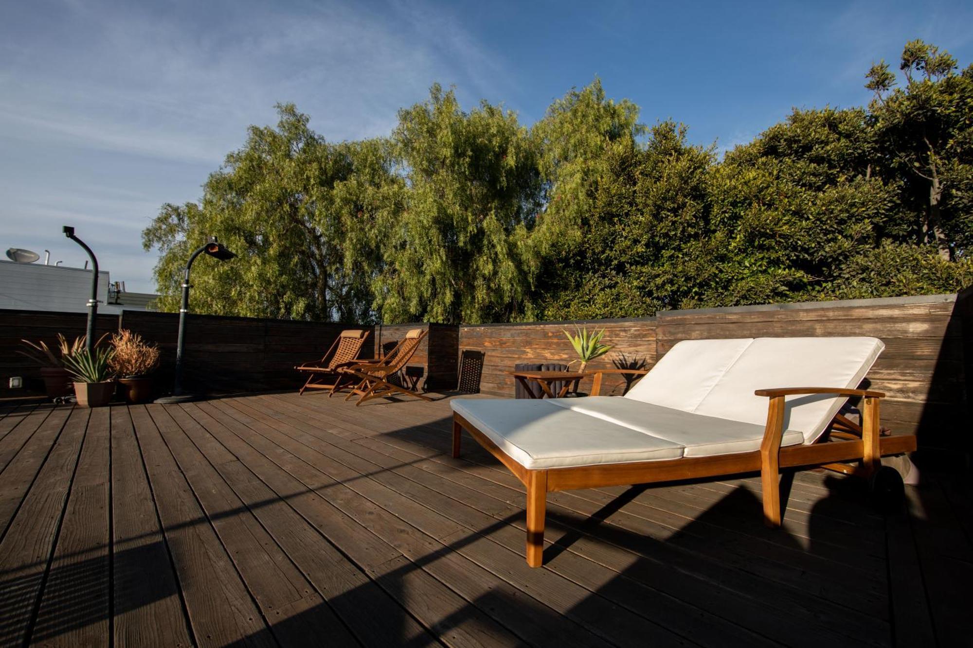 Venice Beach Studio With Large Private Patio Steps To The Beach 로스앤젤레스 외부 사진